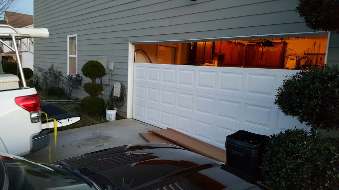 Garage Door Safety Tips for Homeowners