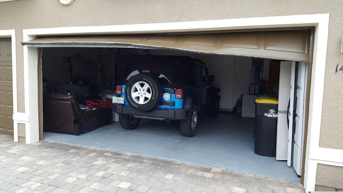 Innovative Garage Door Features for Modern Homes